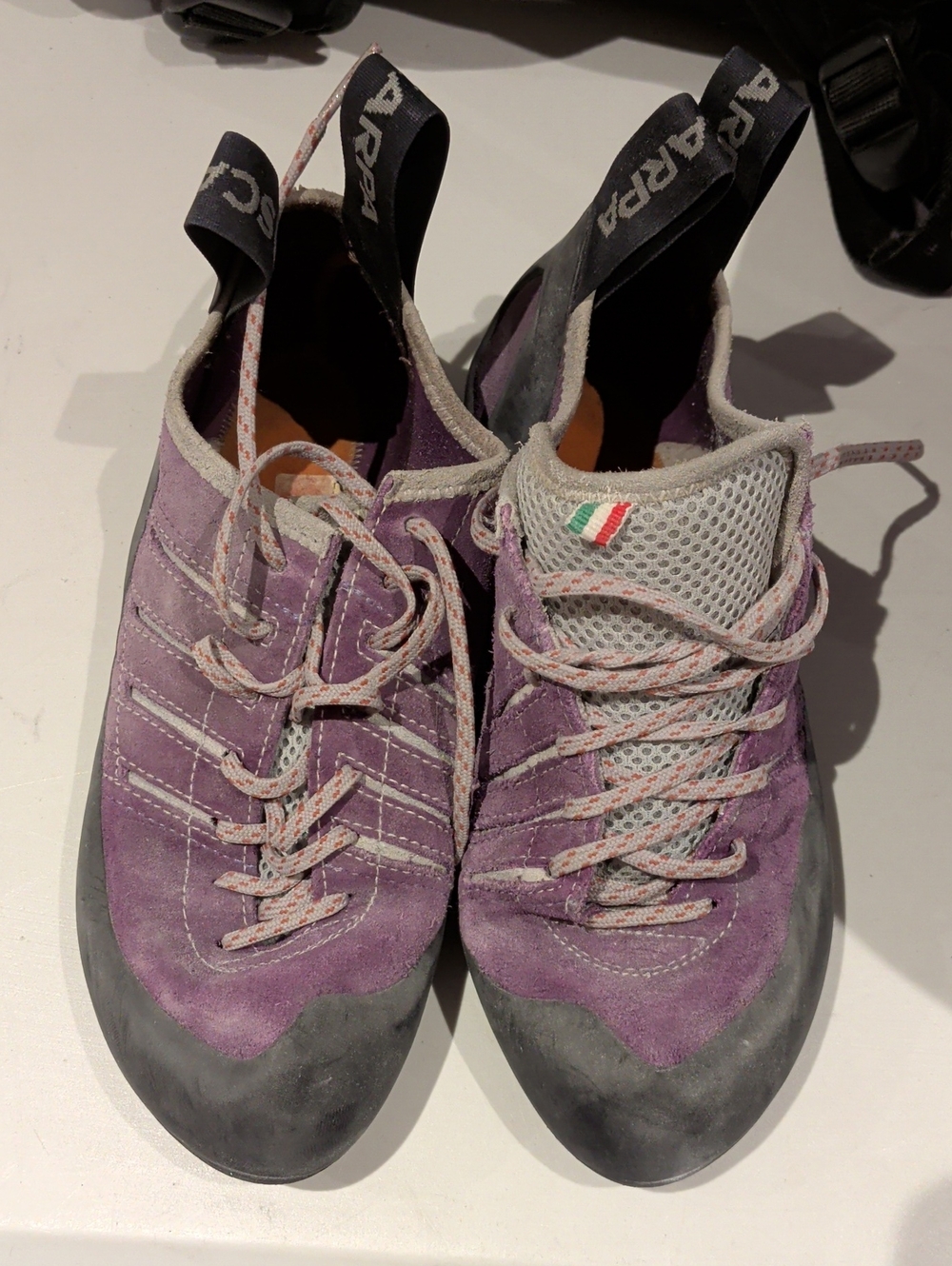 Scarpa Purple Lace-Up Women's Climbing Shoes with Gray Accents